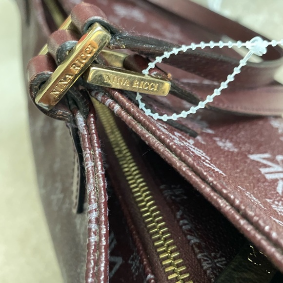 Vintage Nina Ricci burgundy leather purse EUC - Picture 9 of 10